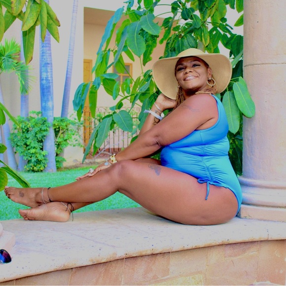 Meet your Posher, Danyell - Picture 2 of 7